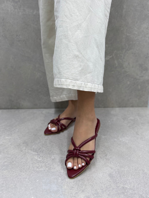 VERA FLAT